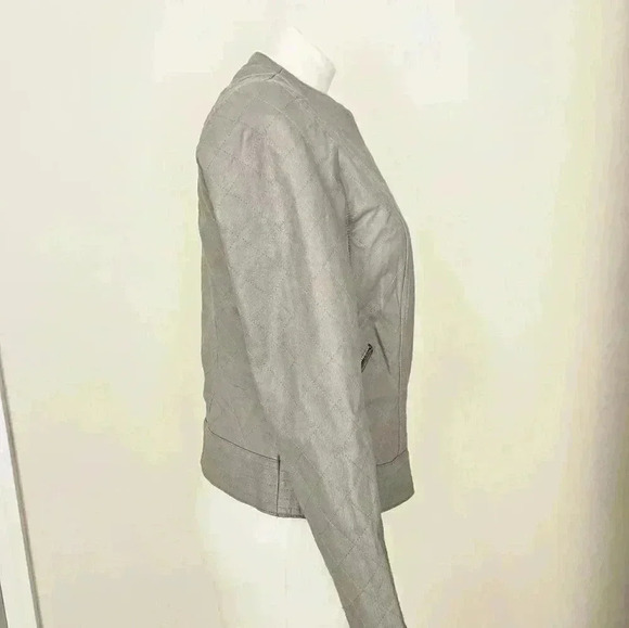 Stunning Women's Gray Quilted 100% Leather Moto Jacket - Size Small - Picture 10 of 15